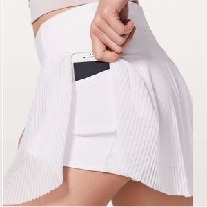 🔥Lululemon Just Pleat it Skirt-White, 10🔥
